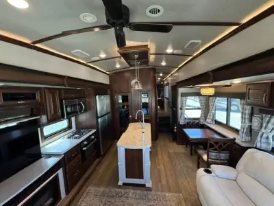 2020 Jayco Pinnacle 37MDQS photo 12