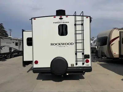 2027 Forest River MINILITE 2523MBR Rockwood photo 6