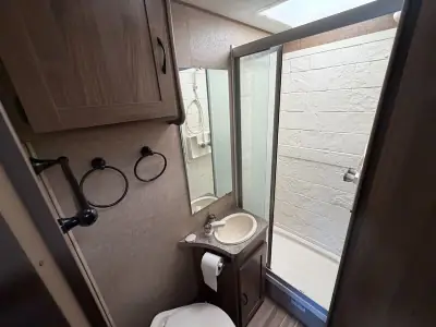 2016 Mercedes-Benz Coachman Prism 2200LE photo 27