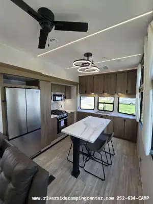 2027 Forest River Salem Grand Villa 40FKP photo 7