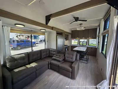 2027 Forest River Salem Grand Villa 40FKP photo 6