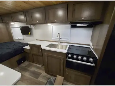 2023 Imperial Outdoors XploreRV X22 photo 5