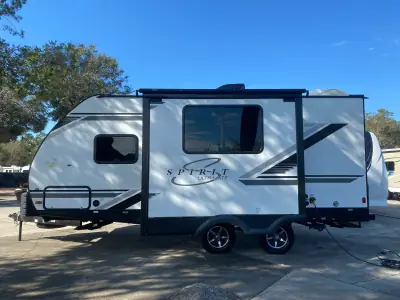 2020 Coachmen Spirit Ultralite 1943RB photo 5