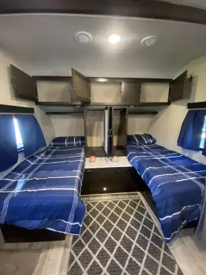 2020 Coachmen Spirit Ultralite 1943RB photo 26