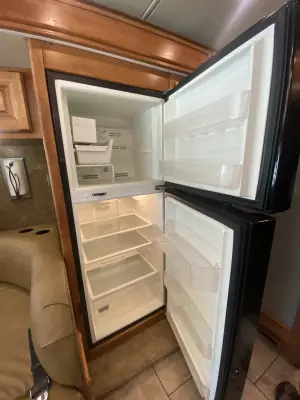 2015 Tiffin Motorhomes Breeze 32BR photo 55