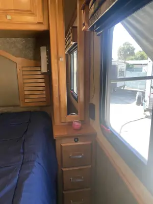 2015 Tiffin Motorhomes Breeze 32BR photo 77