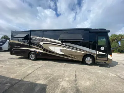 2015 Tiffin Motorhomes Breeze 32BR