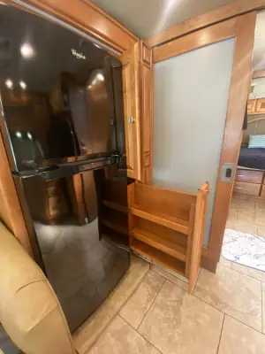 2015 Tiffin Motorhomes Breeze 32BR photo 54