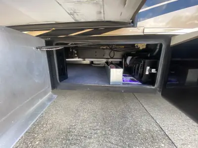 2015 Tiffin Motorhomes Breeze 32BR photo 17