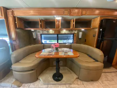 2015 Tiffin Motorhomes Breeze 32BR photo 57