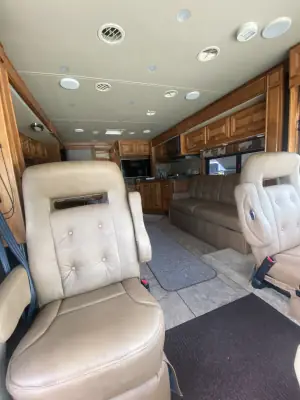 2015 Tiffin Motorhomes Breeze 32BR photo 27