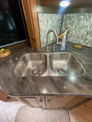 2015 Tiffin Motorhomes Breeze 32BR photo 48