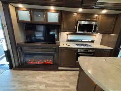 2018 Grand Design SOLITUDE 344GK photo 10