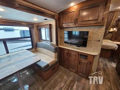 2022 Outdoors Timber Ridge Titanium Series 24RKS photo 9