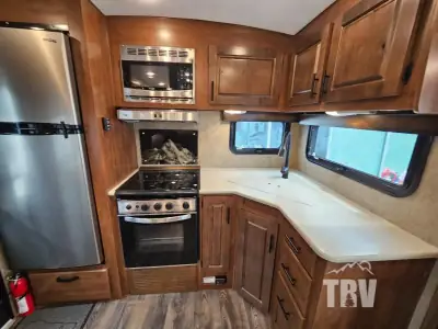 2022 Outdoors Timber Ridge Titanium Series 24RKS photo 7