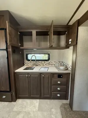 2019 Forest River ROCKWOOD SIGNATURE ULTRA LITE 8290BS photo 24