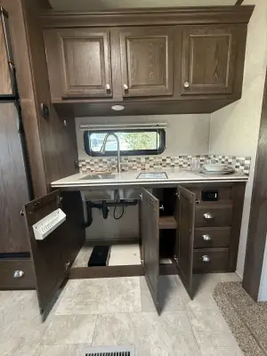 2019 Forest River ROCKWOOD SIGNATURE ULTRA LITE 8290BS photo 23