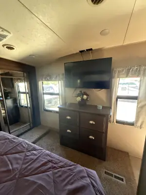 2019 Forest River ROCKWOOD SIGNATURE ULTRA LITE 8290BS photo 38