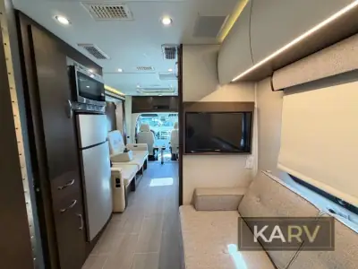 2017 Leisure Travel Unity U24FX photo 21