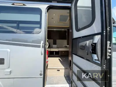 2017 Leisure Travel Unity U24FX photo 11