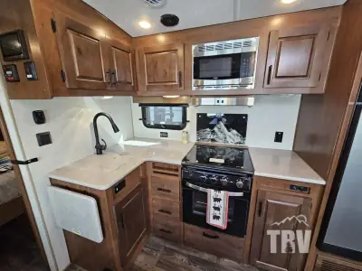 2025 Outdoors Timber Ridge Titanium Series 28BKS photo 13