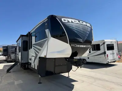 2021 Heartland CYCLONE 4006B