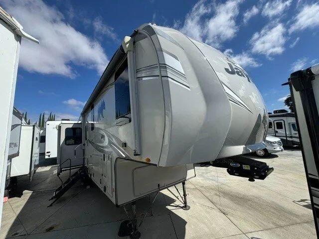 2020 Jayco EAGLE 321RSTS exterior