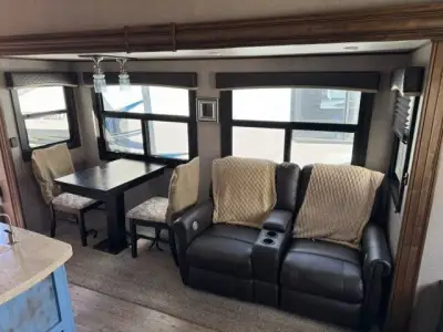2020 Jayco EAGLE 321RSTS photo 17