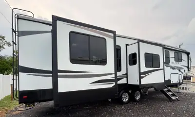 2021 Heartland BIGHORN 39RK photo 3
