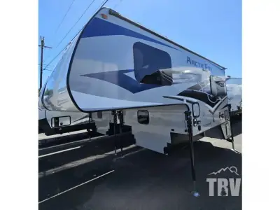 2024 Northwood Mfg Arctic Fox Camper 865 Wet Bath