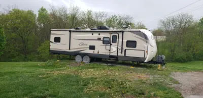 Used 2016 Keystone Cougar X-lite 32FBS