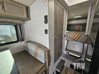 2026 Northwood Mfg Arctic Fox Camper 865 photo 7