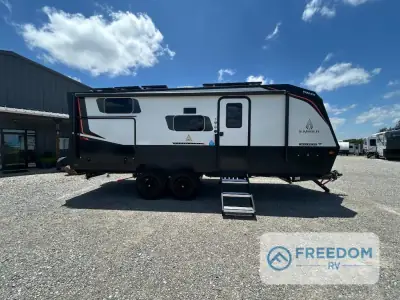 2027 Ember Overland Series 221MSL photo 9