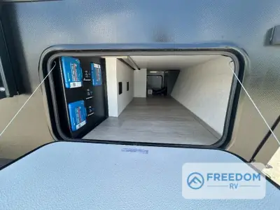2027 Ember Overland Series 221MSL photo 10