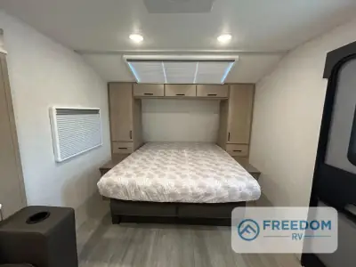 2027 Ember Overland Series 221MSL photo 58