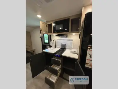 2027 Ember Overland Series 221MSL photo 35