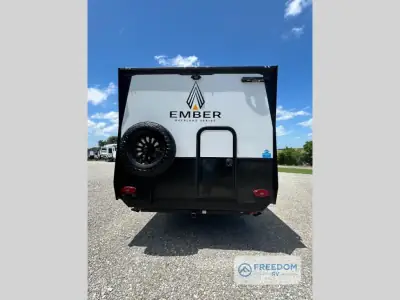 2027 Ember Overland Series 221MSL photo 18