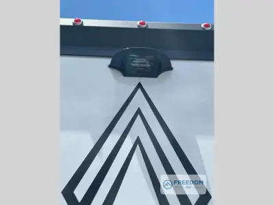2027 Ember Overland Series 221MSL photo 19