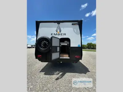2027 Ember Overland Series 221MSL photo 22