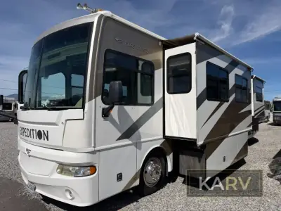 2006 Fleetwood Expedition 37U photo 3