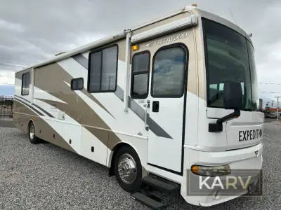 2006 Fleetwood Expedition 37U photo 5