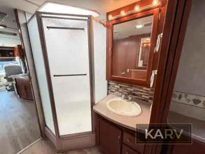 2006 Fleetwood Expedition 37U photo 25
