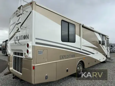 2006 Fleetwood Expedition 37U photo 8