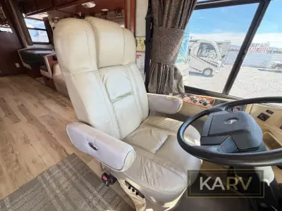 2006 Fleetwood Expedition 37U photo 16