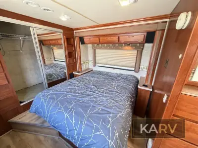 2006 Fleetwood Expedition 37U photo 31