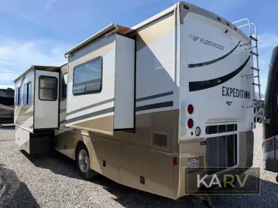2006 Fleetwood Expedition 37U photo 4