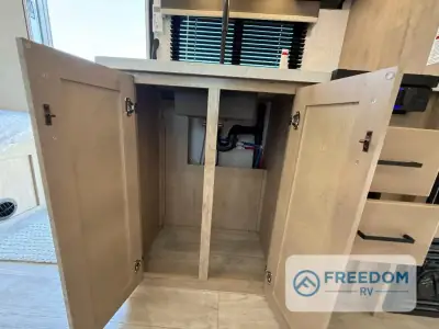 2026 Ember E-Series 19ETS photo 33