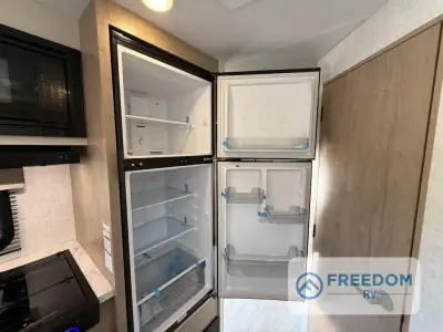 2026 Ember E-Series 19ETS photo 37