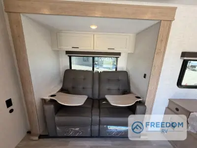 2026 Ember E-Series 19ETS photo 30