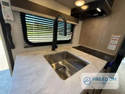 2026 Ember E-Series 19ETS photo 32
